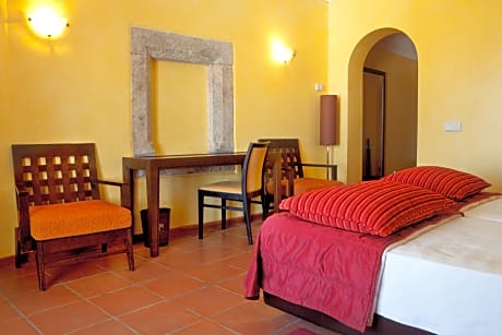 Room Two Beds