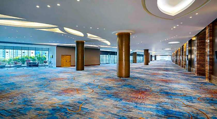 Pullman Jakarta Central Park Hotel