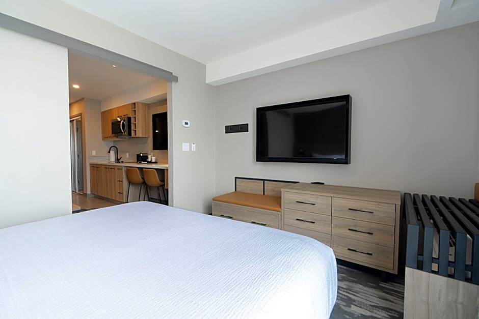 Sandman Signature Dartmouth Hotel & Suites