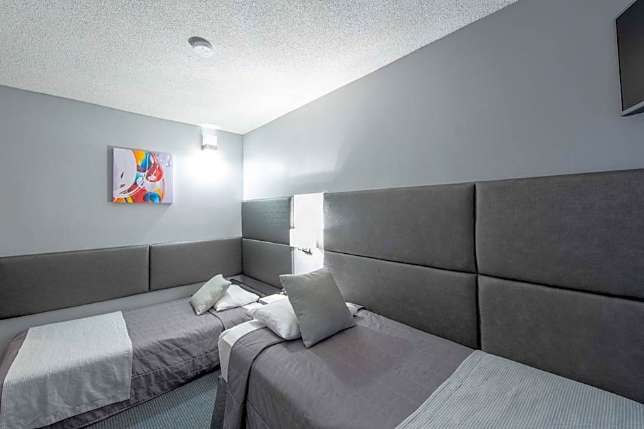 Travelodge by Wyndham Montreal Centre