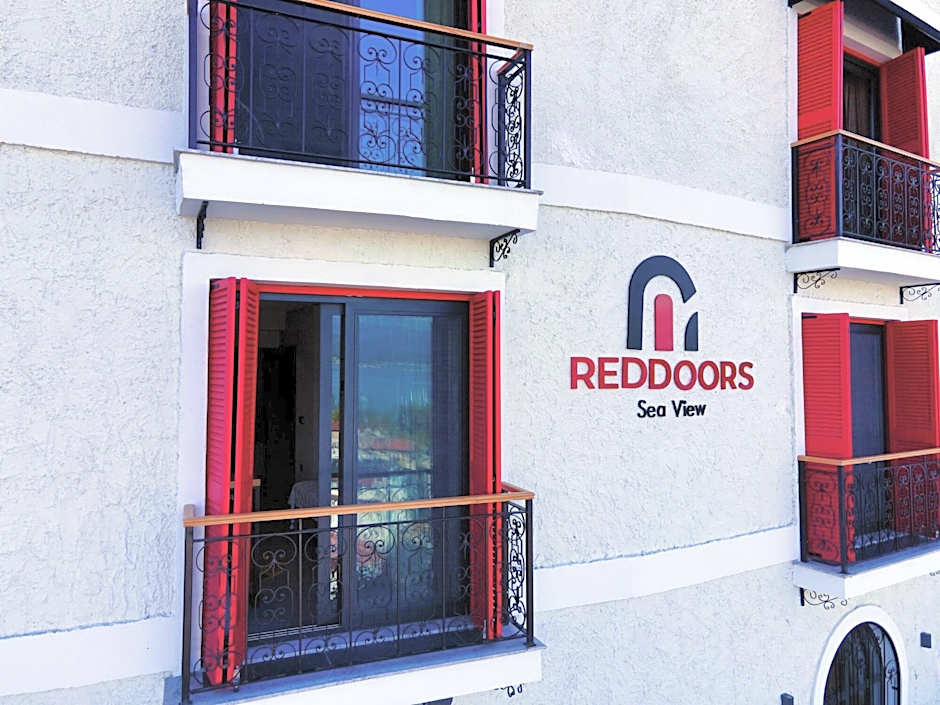 Reddoors Suites Sea View
