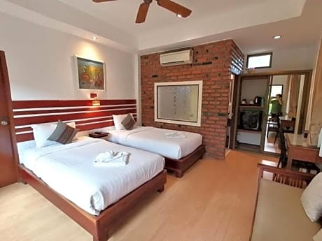 Standard Bungalow with Twin Bed