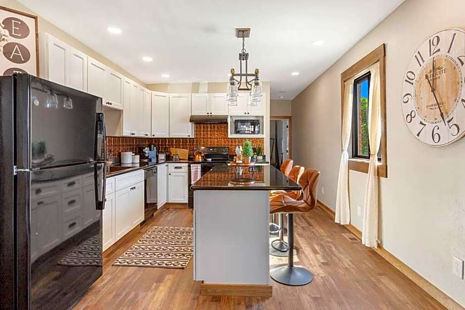Stylish Uptown Butte Condo -634