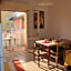 Comfy one-bedroom apartment with balcony and lift