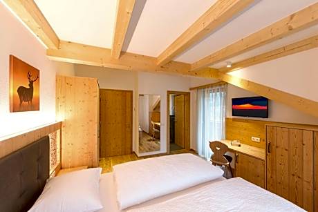 Junior Suite with Mountain View