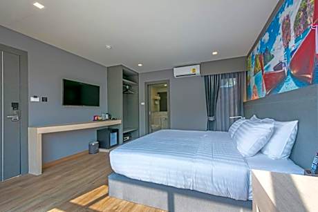 Deluxe Double Room with City View