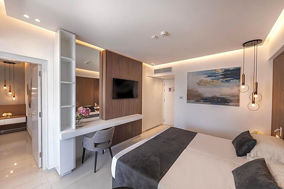 Pavlo Napa Beach Hotel