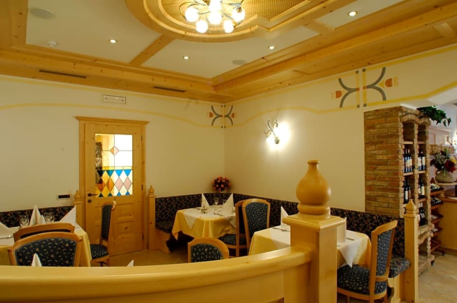 Hotel Falzares