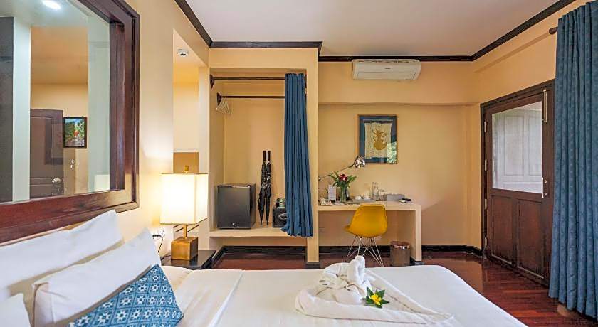 Parasol Blanc Hotel