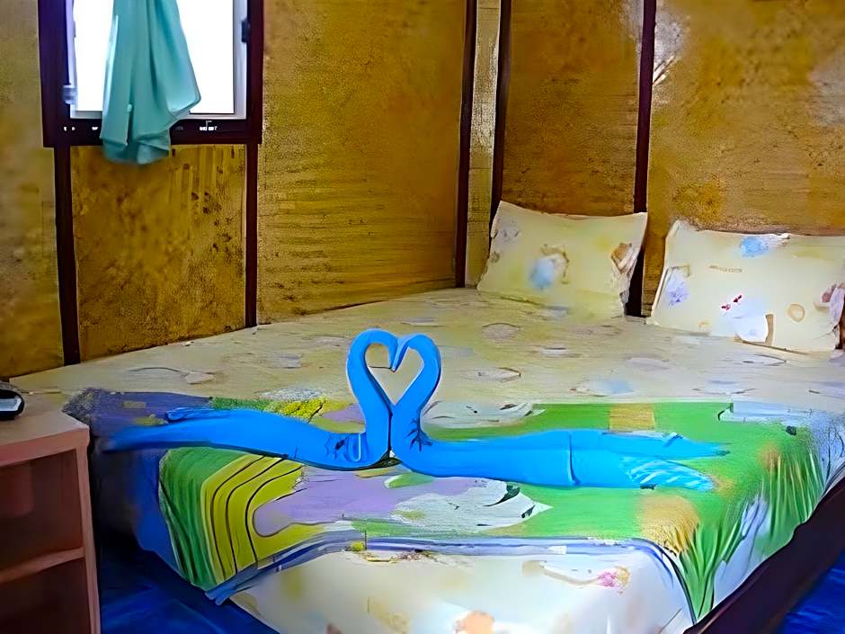 Day Night Bungalow & Bar