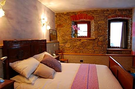 Double or Twin Room with Bathroom
