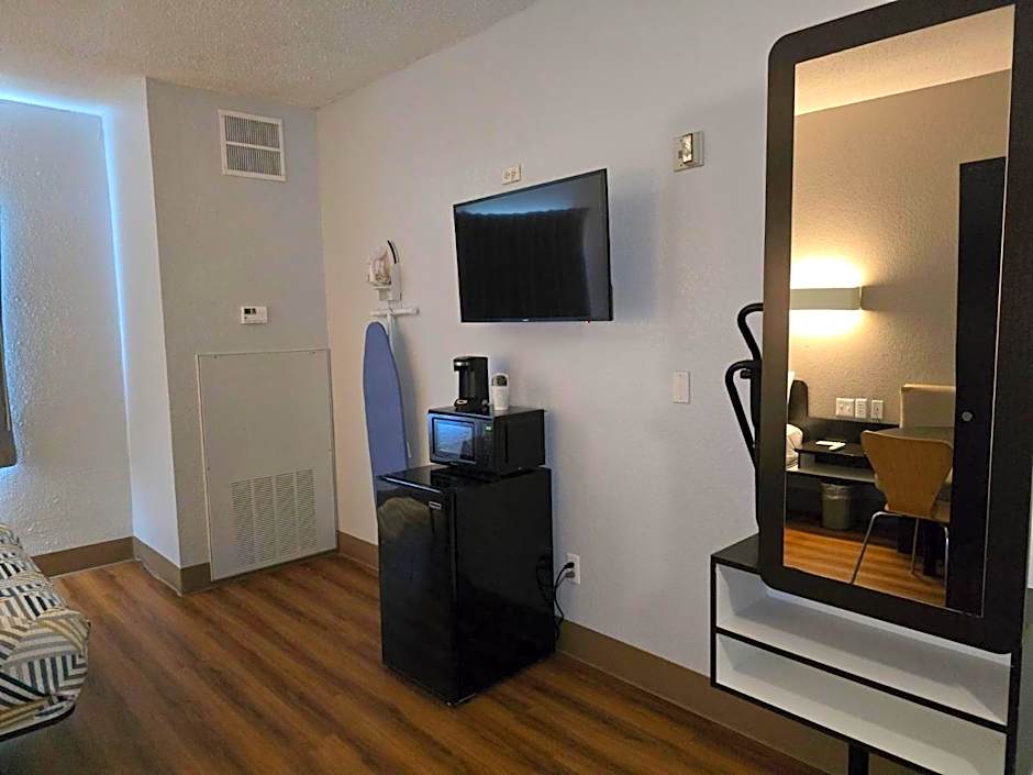 Motel 6-Biloxi, MS - Beach