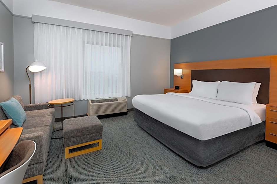 TownePlace Suites by Marriott Buffalo Airport