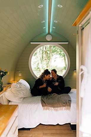 Apartment with Terrace and Hot Tub