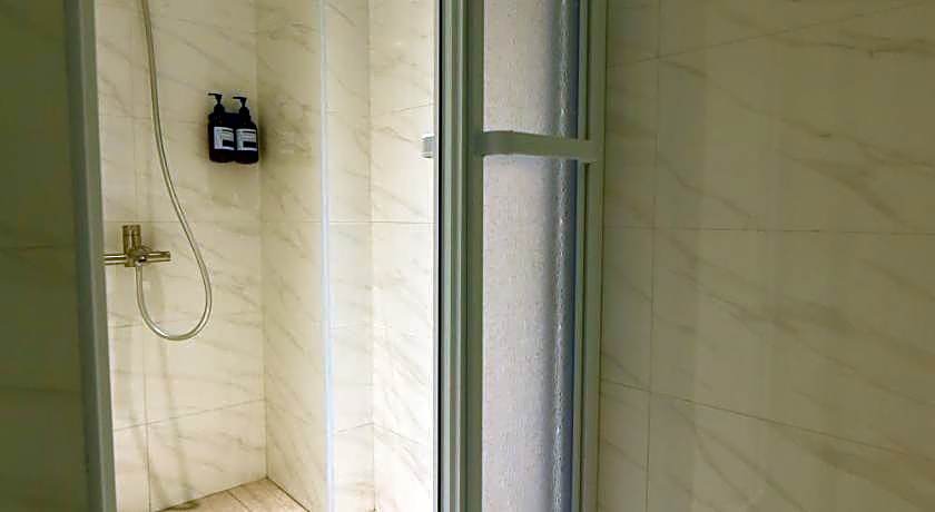 Lutel Hotel Xpark Gloria Outlets Shin Kong Cinemas