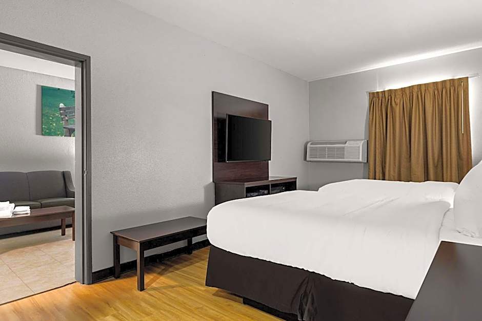 Clarion Pointe Hinesville near Fort Stewart