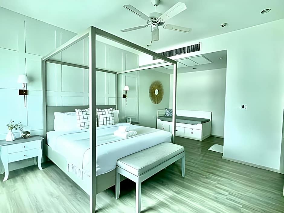 Photo 1 of 12 of 1 King Bed, Riverfront