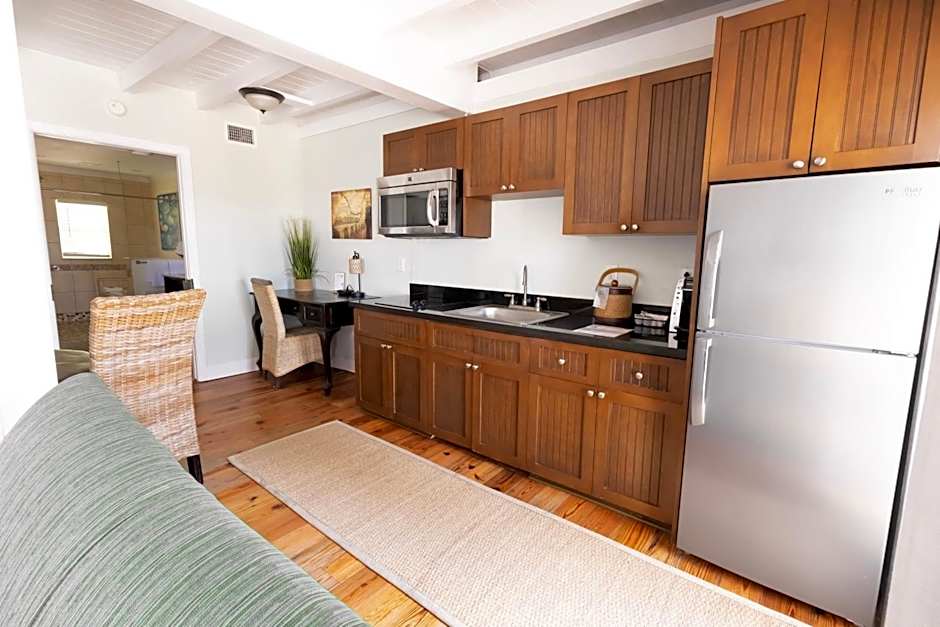 Coconut Palm Inn