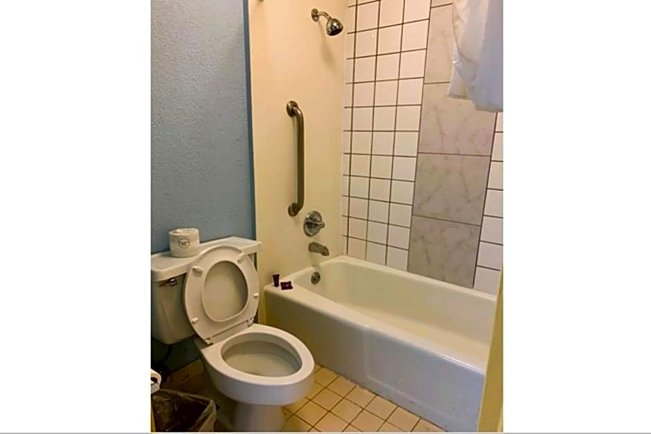 OYO Hotel Dundee By Crystal Lake