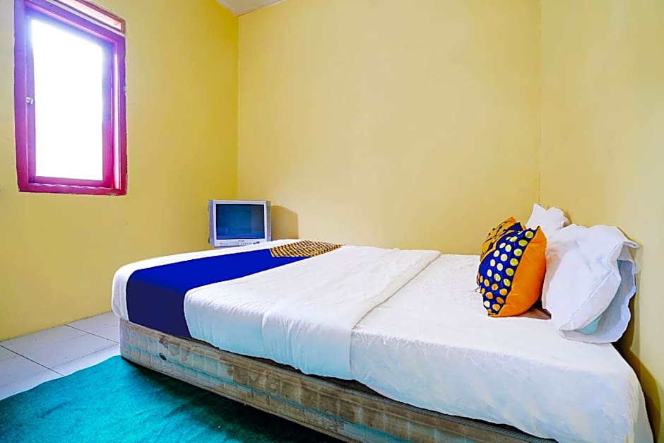 SPOT ON 91638 Anna Homestay Syariah