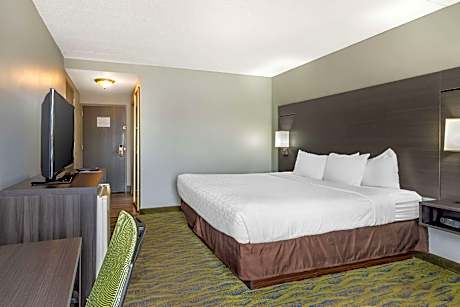 1 King Bed, Nonsmoking