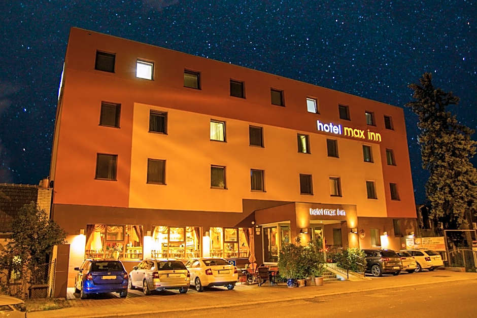 Hotel Max Inn