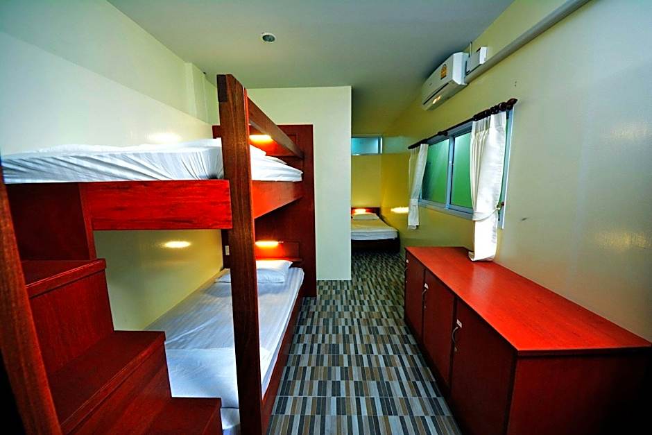 Phangan Barsay Hostel