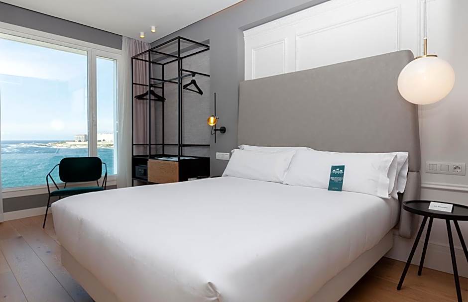 Photo 1 of 5 of Junior Suite, Sea View