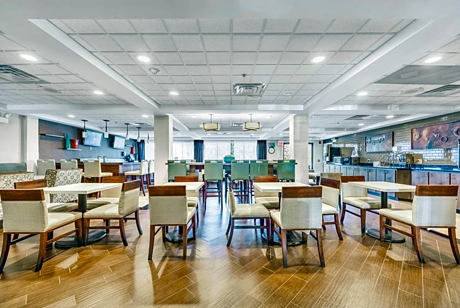 Wingate by Wyndham Chicago Schaumburg