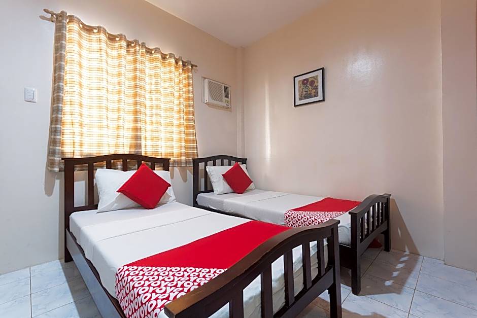 OYO 556 3j's And K Apartment