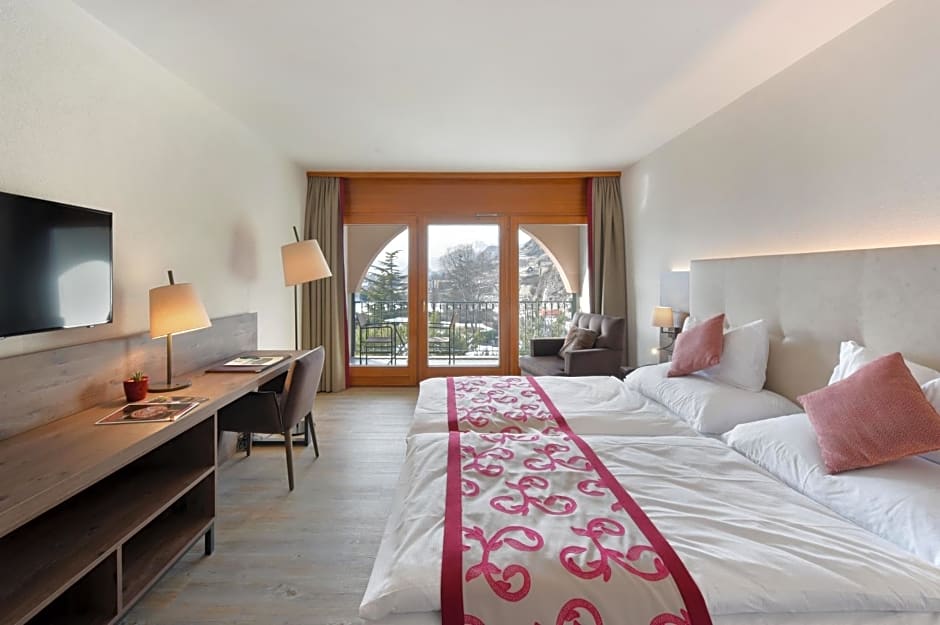 Photo 1 of 5 of Deluxe Double or Twin Room with Garden View