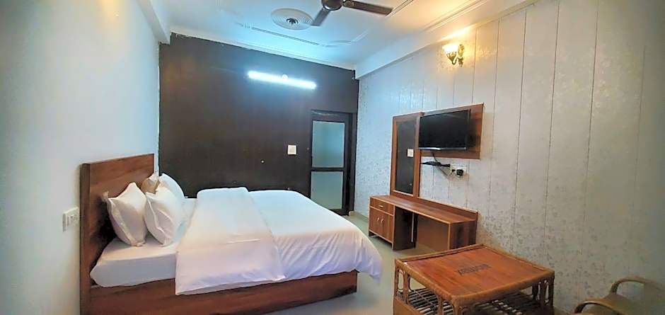 Hotel Shivoham Palace Tapovan