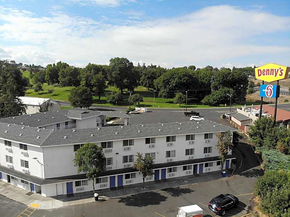 Motel 6 Pendleton, OR - West