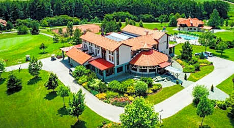 Forest Hills Hotel & Golf Zirc