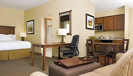 King Studio Suite - Non-Smoking