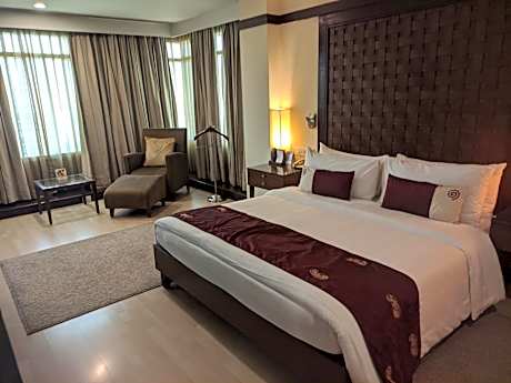 Junior Suite with 20% F&B Service