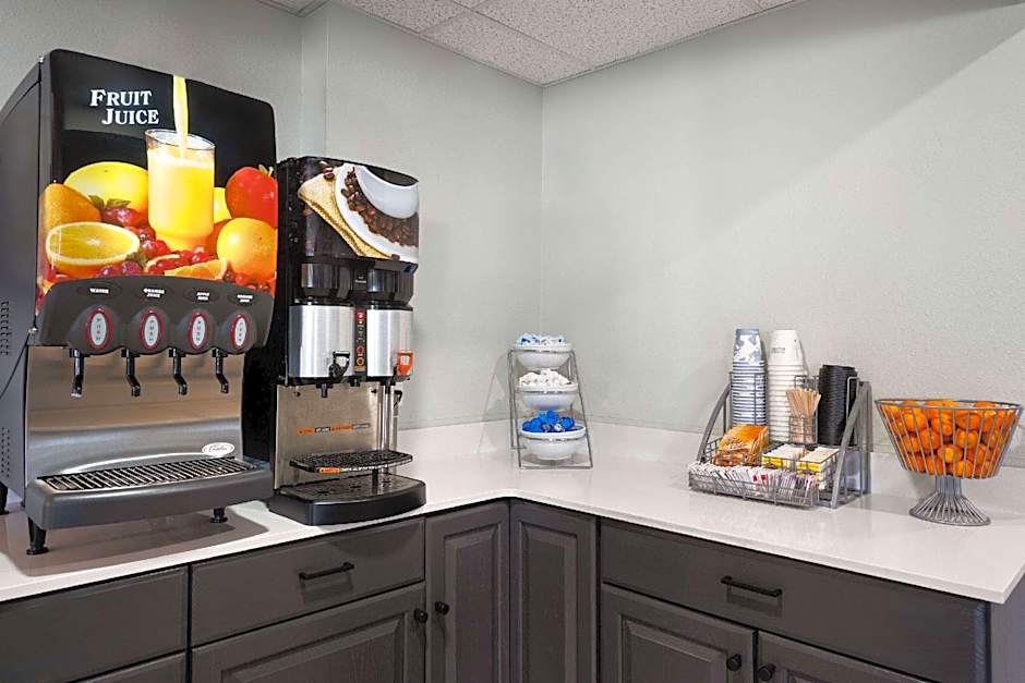 Super 8 by Wyndham Columbus