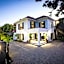 Twice Central Guesthouse