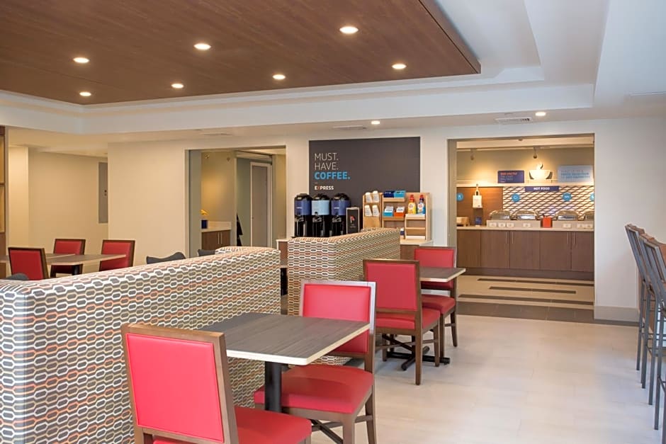 Holiday Inn Express Chelmsford By IHG