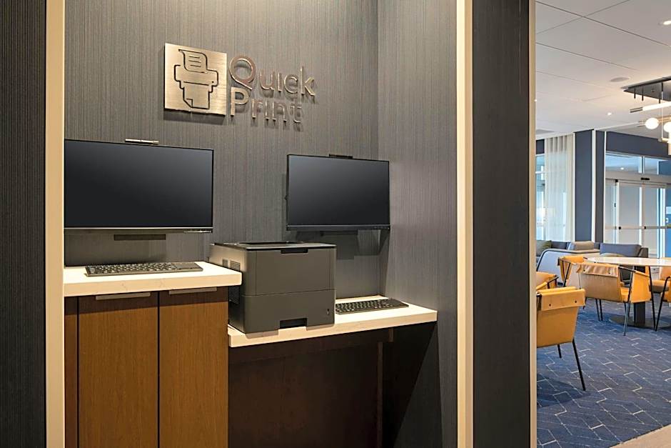 Courtyard by Marriott Fresno Clovis