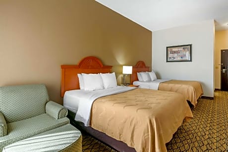 2 Queen Beds
