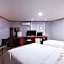 Happy Q Motel