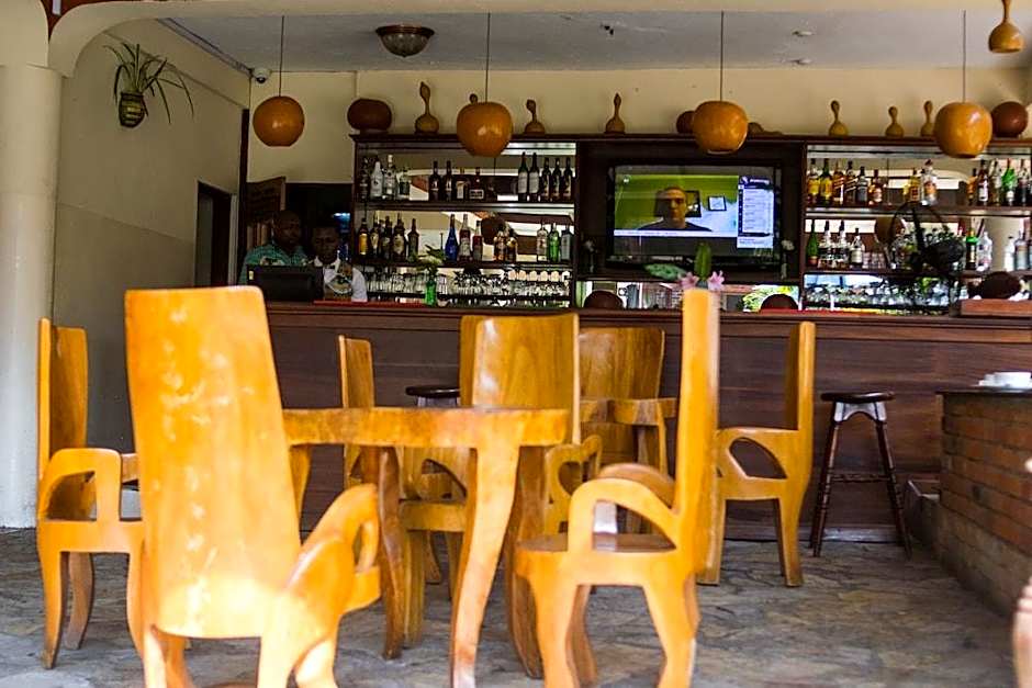 Coconut Grove Regency Hotel