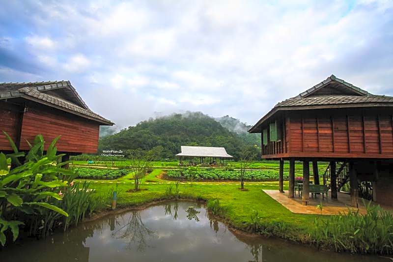 Lhongkhao Samoeng by Chi Villa