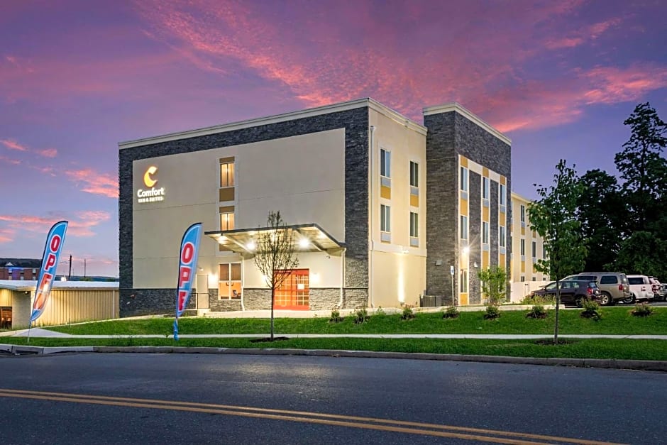 Comfort Inn & Suites Harrisburg - Hershey West