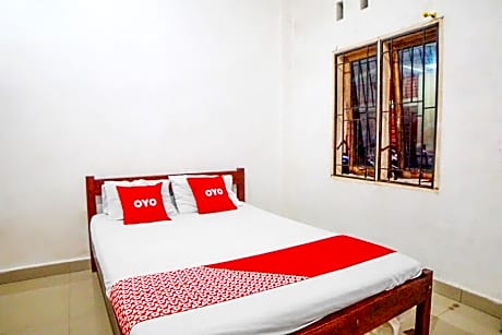 OYO 91647 Sanina Residence