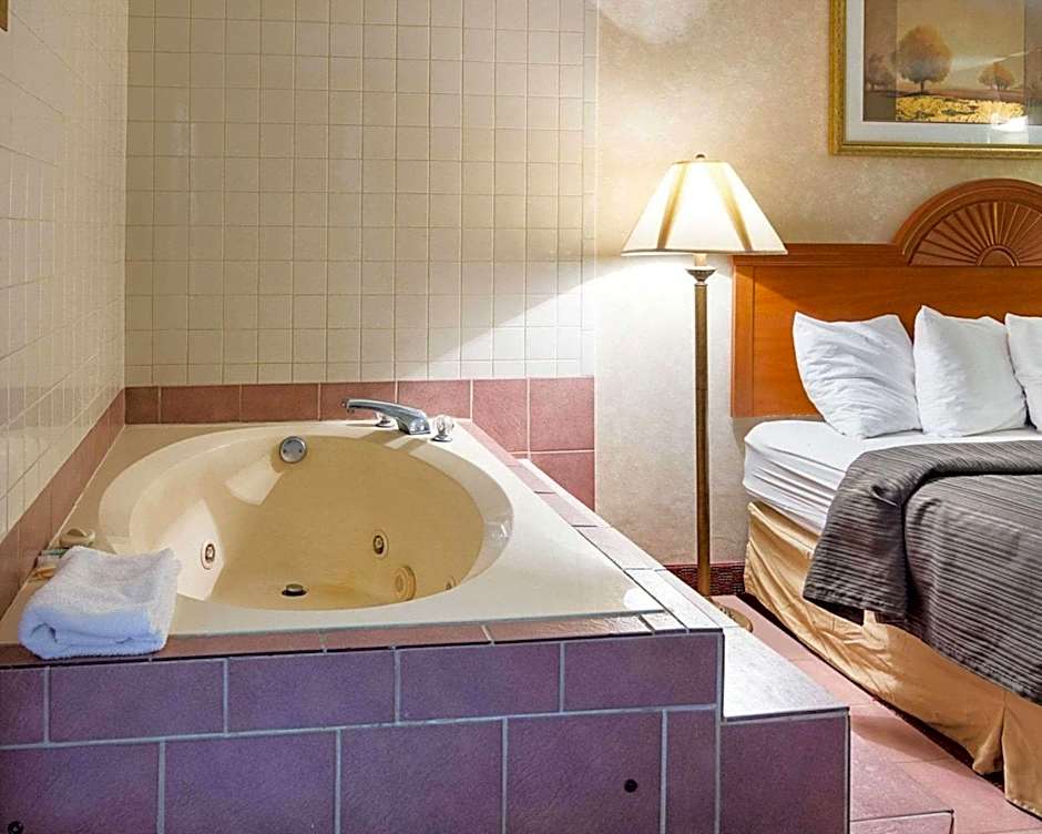 Quality Inn Petersburg Fort Lee Area