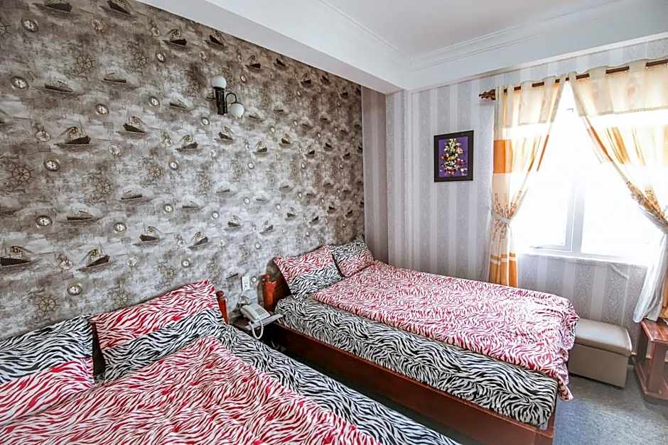 Ken's Backpackers Hotel