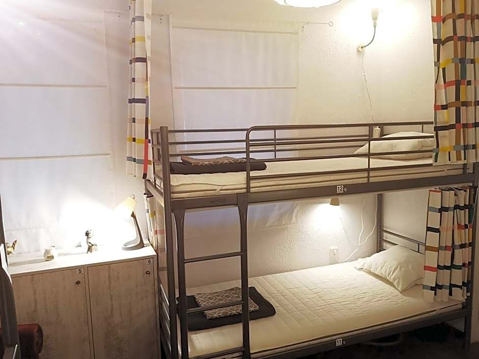 PIJAMA HOUSE - Bike & Bed