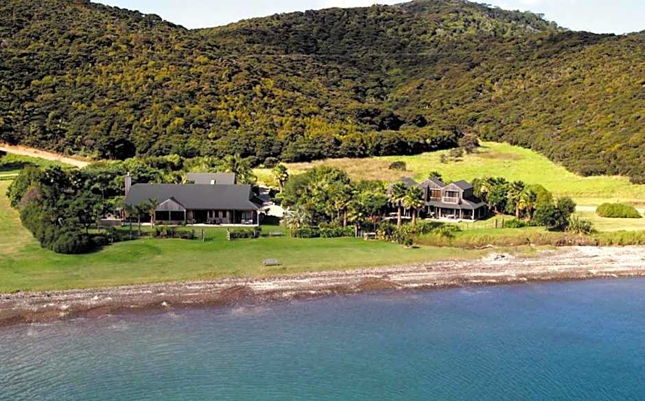 Pawhaoa Bay Villas